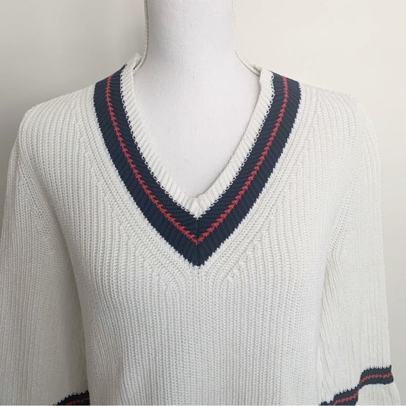 Cabi Ace V-Neck Preppy Bell Sleeve White Sweater Style 5639 Size S - Picture 3 of 13